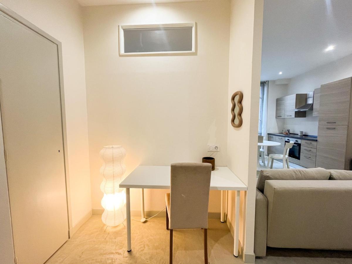Suite Onyx Lyon Exterior photo